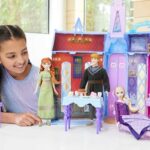 Mattel Disney Frozen Dolls & Doll House, Ultimate Arendelle Adventure Portable Castle (2+ ft) with 3 Fashion Dolls, Olaf Figure & 25+ Accessories (Amazon Exclusive)